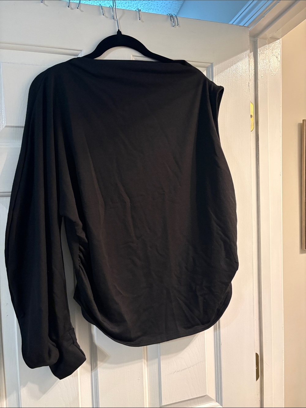 Women's Black Long-Sleeve Draped Tee